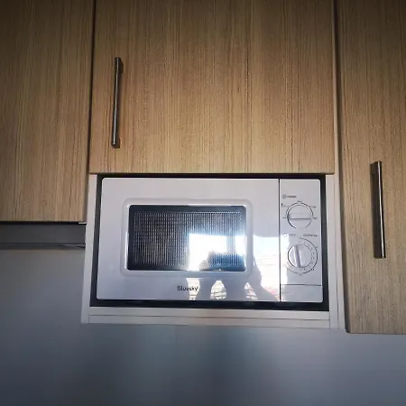 With Terrace And Pool דירה