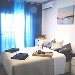 With Terrace And Pool Apartamento