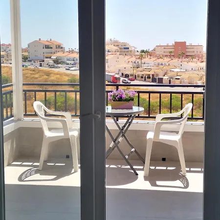 Apartamento With Terrace And Pool