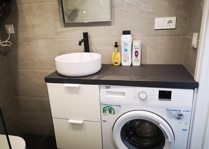 Апартаменты With Terrace And Pool Торевьиа