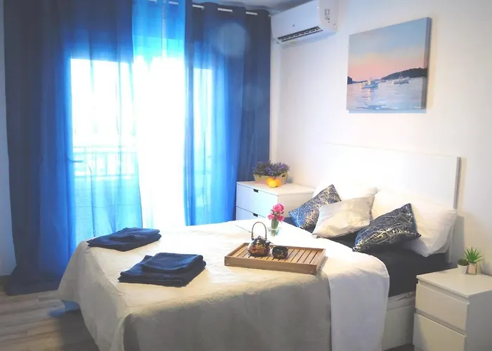 With Terrace And Pool Апартаменты