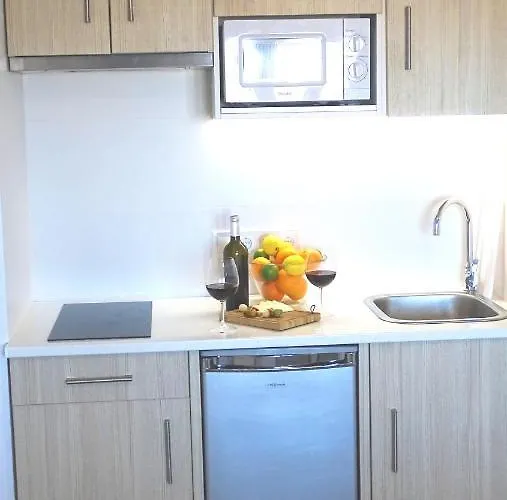 With Terrace And Pool Apartamento